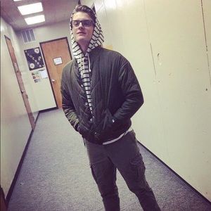 Meet your Posher, Jordan